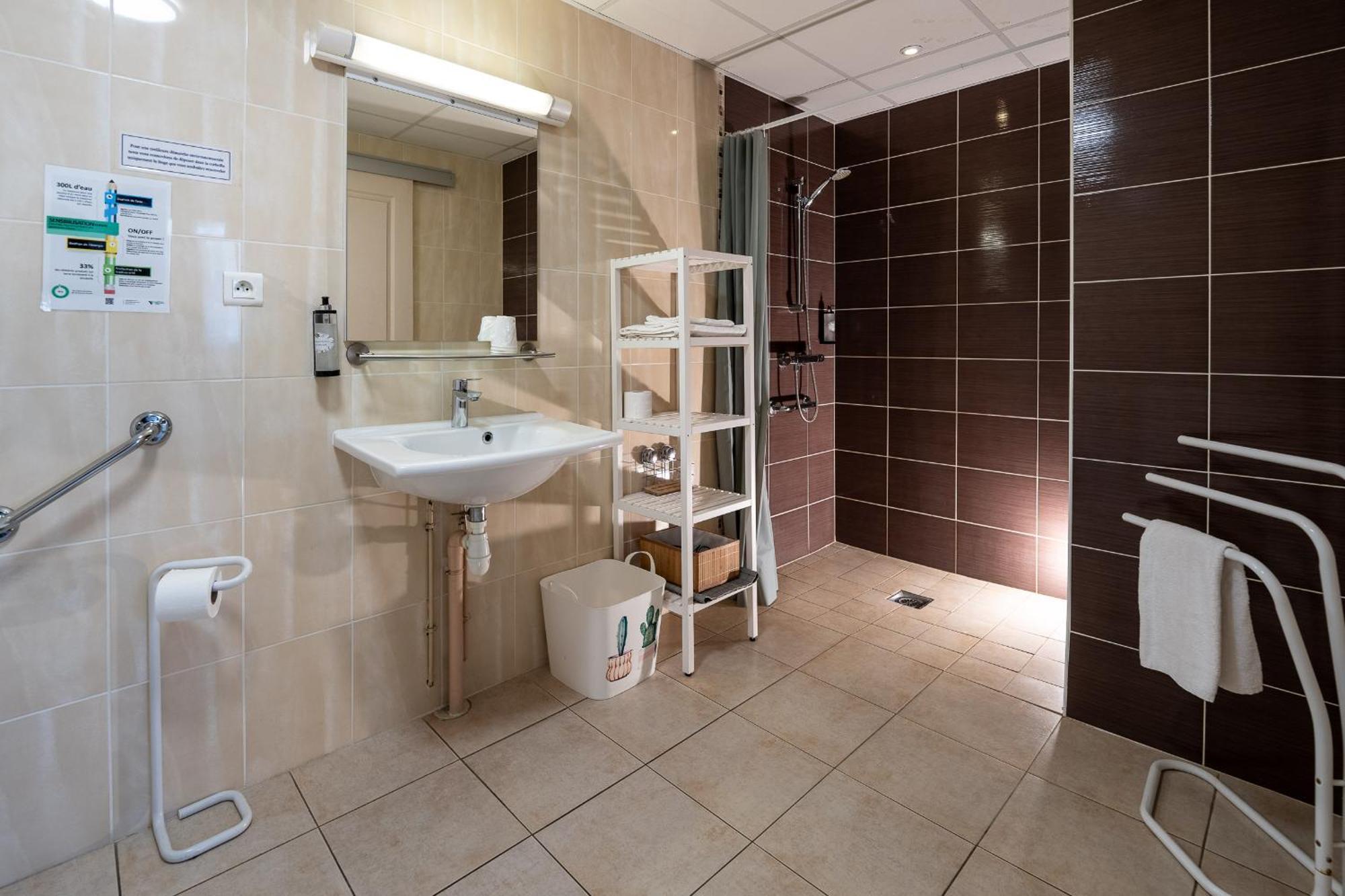 Villa Hotel Gien Luaran gambar