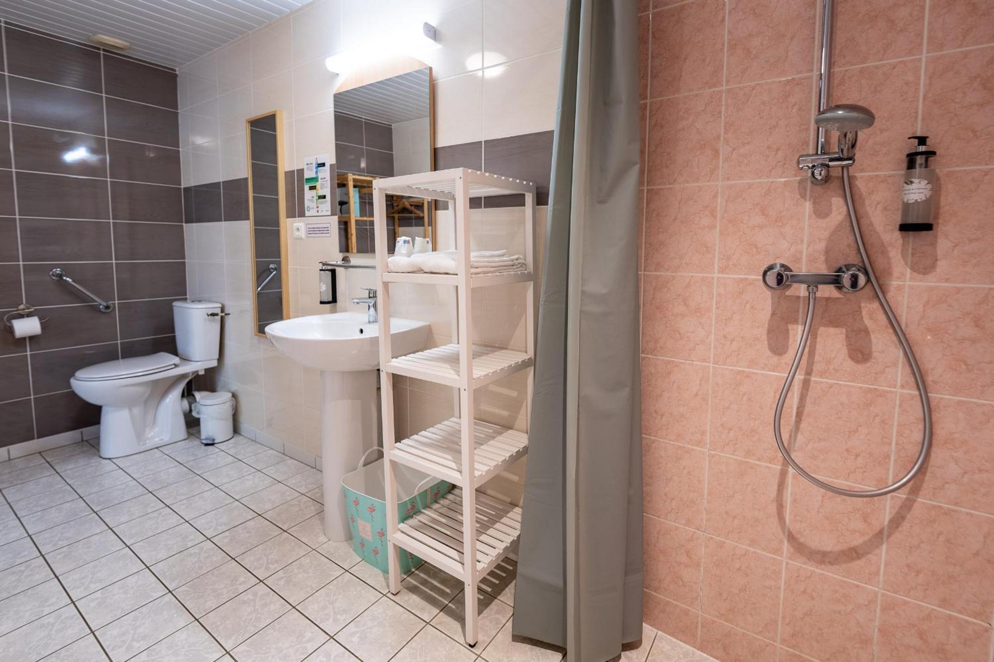 Villa Hotel Gien Luaran gambar